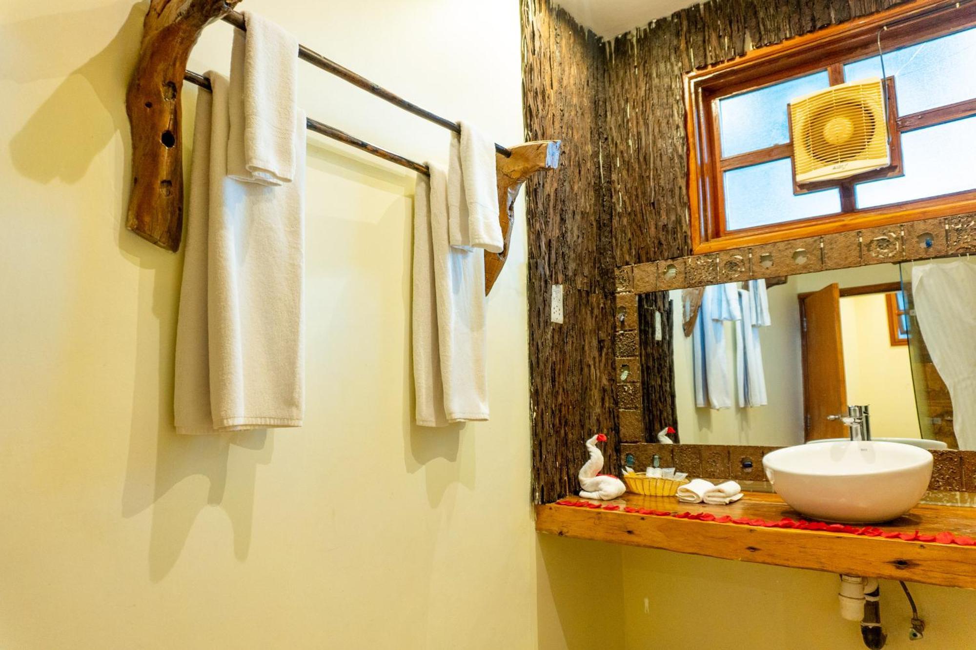 Weru Weru River Lodge Moshi Kültér fotó